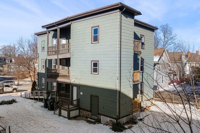 81-83 Kenoza Ave, Haverhill, MA 01830