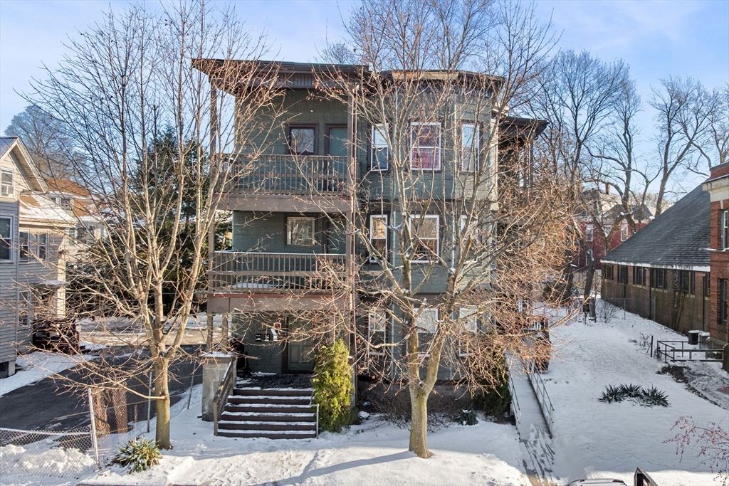 81-83 Kenoza Ave, Haverhill, MA 01830