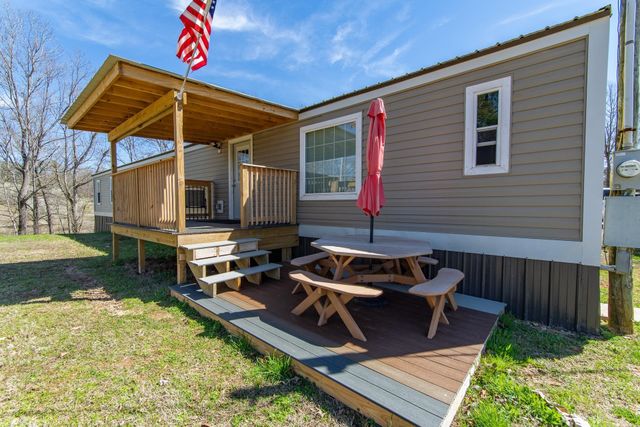 1670 ROSE CREEK RD, Selmer, TN 38375