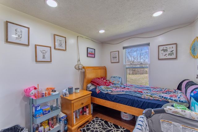 1670 ROSE CREEK RD, Selmer, TN 38375