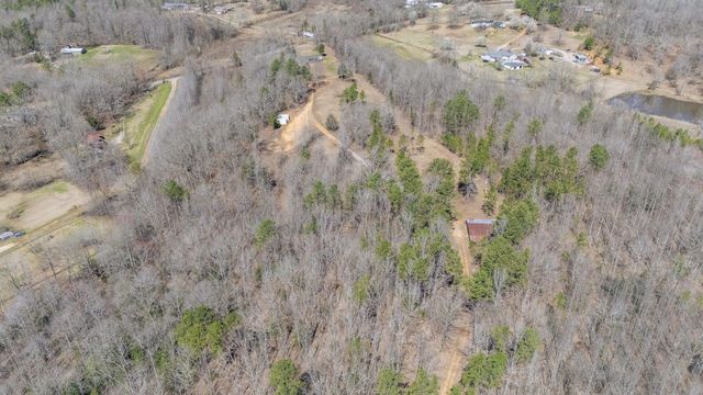 1670 ROSE CREEK RD, Selmer, TN 38375