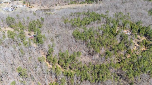 1670 ROSE CREEK RD, Selmer, TN 38375