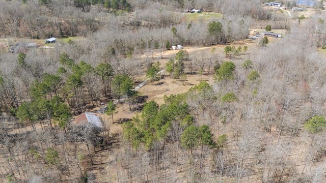 1670 ROSE CREEK RD, Selmer, TN 38375