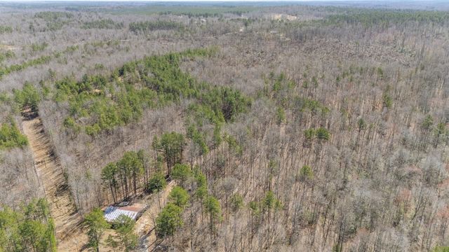 1670 ROSE CREEK RD, Selmer, TN 38375