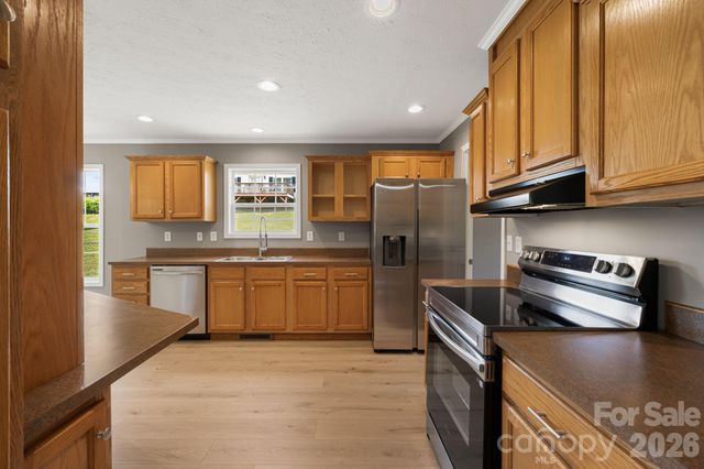 44 morning Lane, Hendersonville, NC 28792