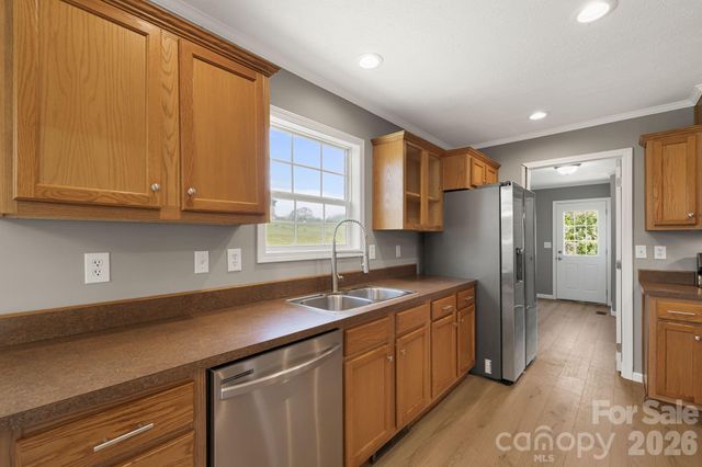 44 morning Lane, Hendersonville, NC 28792