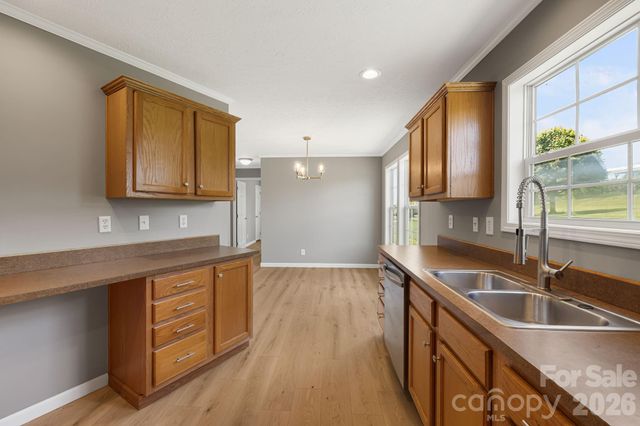 44 morning Lane, Hendersonville, NC 28792