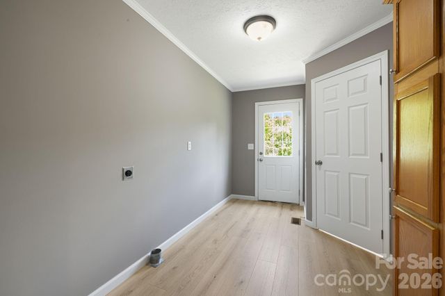44 morning Lane, Hendersonville, NC 28792
