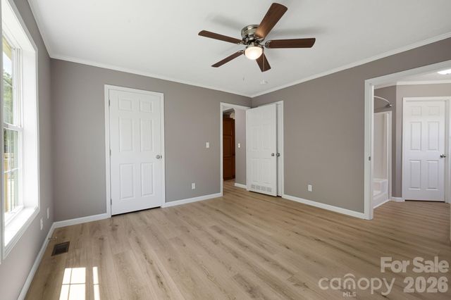 44 morning Lane, Hendersonville, NC 28792
