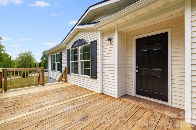 44 morning Lane, Hendersonville, NC 28792