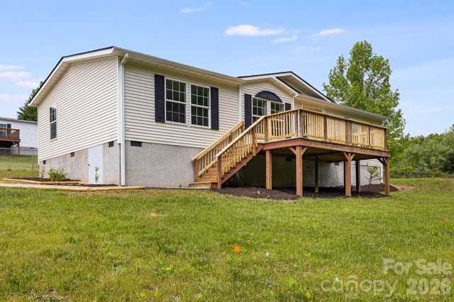 44 morning Lane, Hendersonville, NC 28792