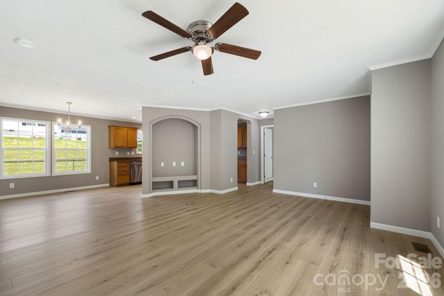 44 morning Lane, Hendersonville, NC 28792