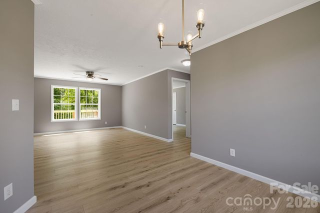 44 morning Lane, Hendersonville, NC 28792