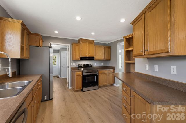 44 morning Lane, Hendersonville, NC 28792