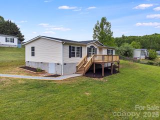 44 morning Lane, Hendersonville, NC 28792