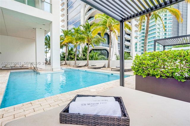 1040 Biscayne Blvd 2603, Miami, FL 33132
