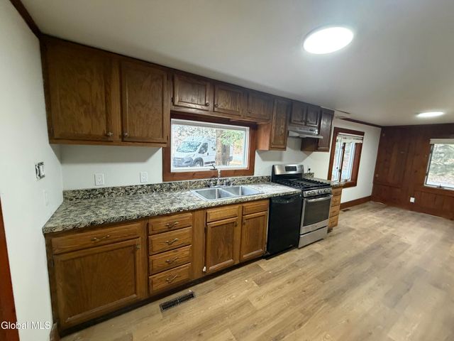 2704 NY-2, Grafton, NY 12052