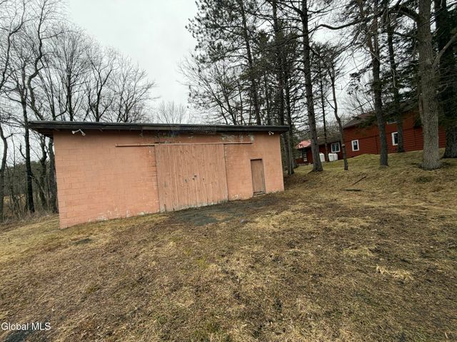 2704 NY-2, Grafton, NY 12052