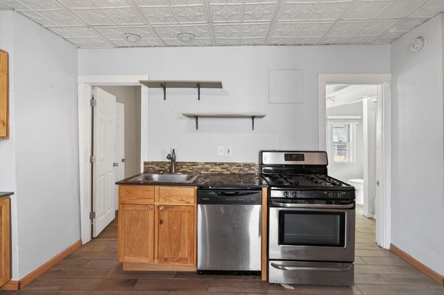 318 7th Avenue NE, Minneapolis, MN 55413