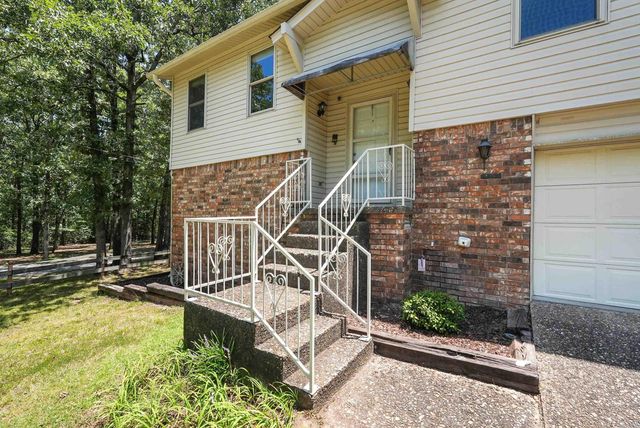 28 Johnny Ln, Sherwood, AR 72120
