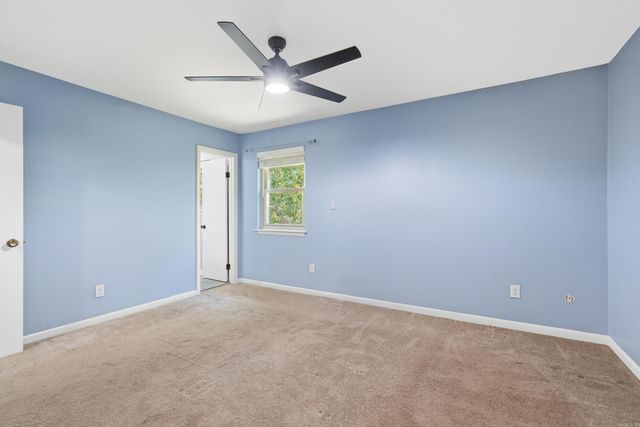 28 Johnny Ln, Sherwood, AR 72120