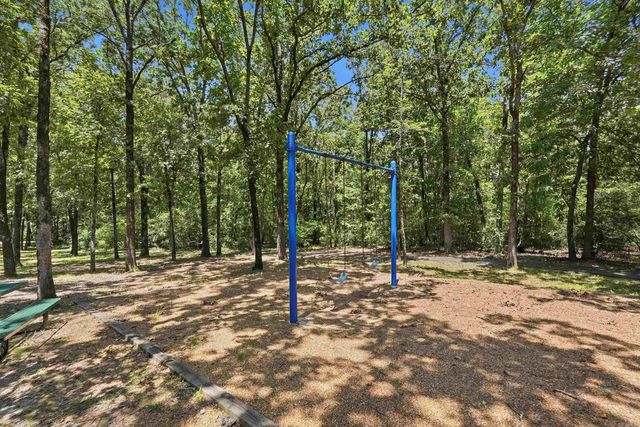 28 Johnny Ln, Sherwood, AR 72120