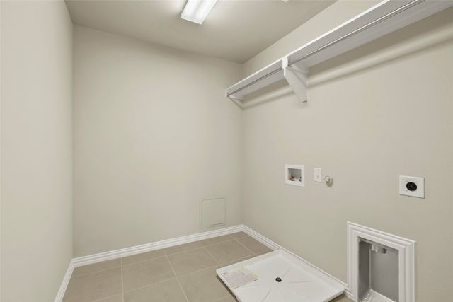 3921 Saint Ives Lane, Lewisville, TX 75056