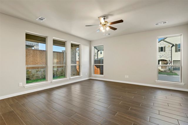 3921 Saint Ives Lane, Lewisville, TX 75056