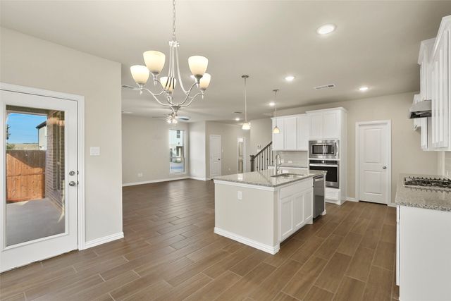 3921 Saint Ives Lane, Lewisville, TX 75056