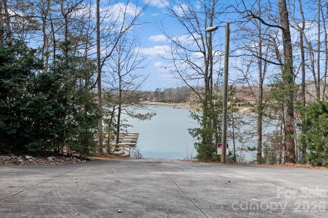 4950 River Hills Drive, Denver, NC 28037