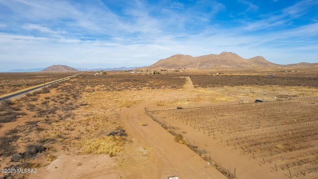 3516 E Fawn Ranch Road, Pearce, AZ 85625