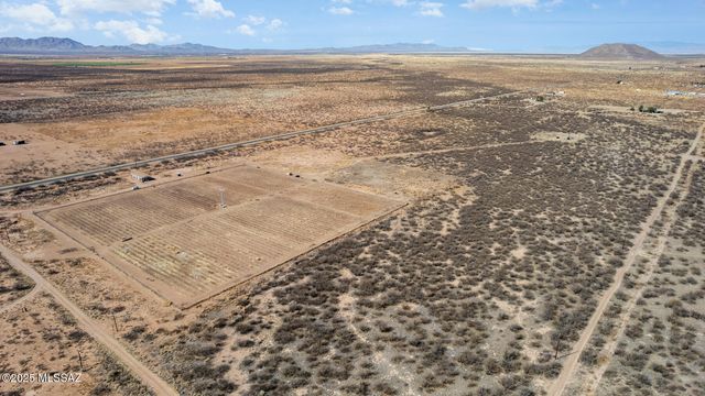 3516 E Fawn Ranch Road, Pearce, AZ 85625