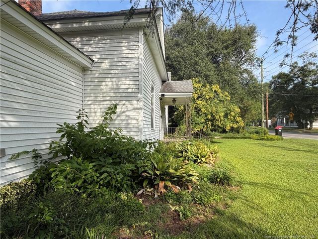 223 West Third Avenue, Red Springs, NC 28377