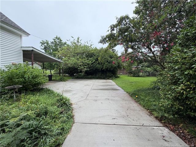 223 West Third Avenue, Red Springs, NC 28377
