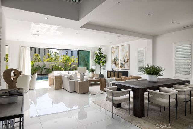 104 Interstellar, Irvine, CA 92618