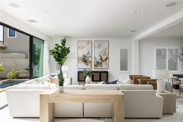 104 Interstellar, Irvine, CA 92618