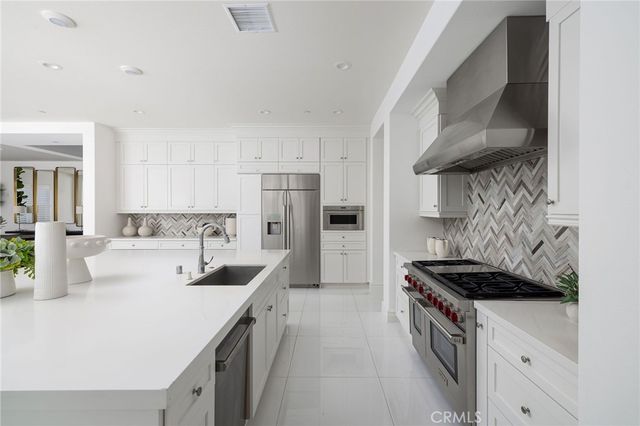 104 Interstellar, Irvine, CA 92618