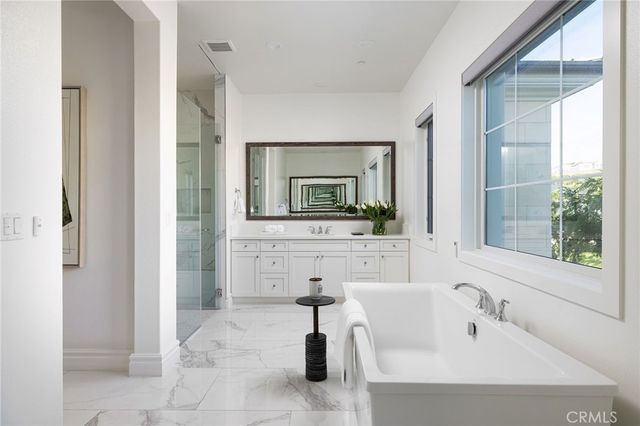 104 Interstellar, Irvine, CA 92618