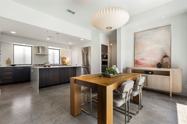 6 Vanguard Way, Dallas, TX 75243