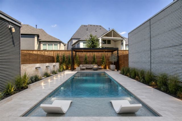 6 Vanguard Way, Dallas, TX 75243
