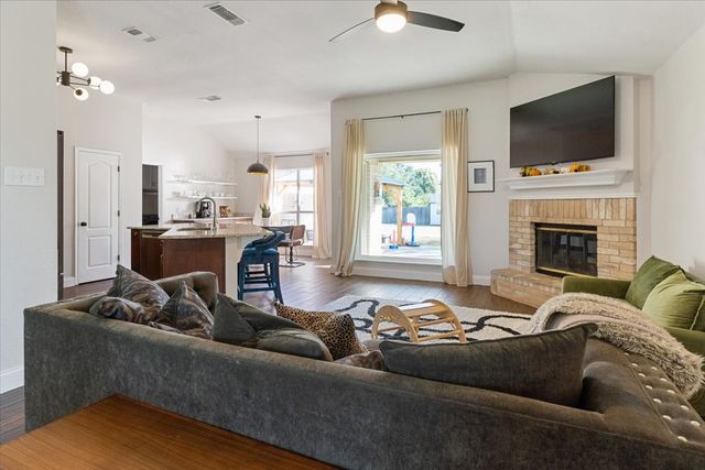 6410 Sun Crest Court, Midlothian, TX 76065