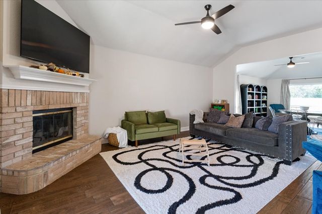 6410 Sun Crest Court, Midlothian, TX 76065