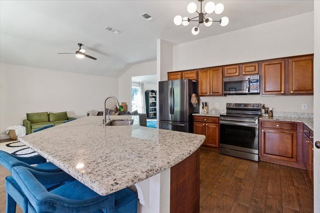 6410 Sun Crest Court, Midlothian, TX 76065