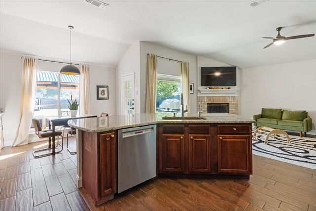 6410 Sun Crest Court, Midlothian, TX 76065