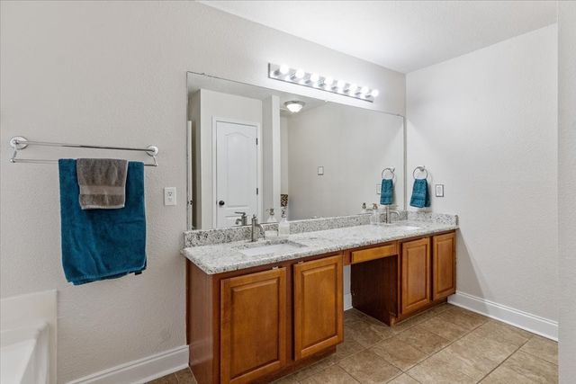 6410 Sun Crest Court, Midlothian, TX 76065