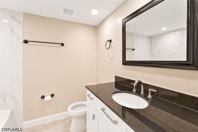 2360 Naples Trace CIR 6, Naples, FL 34109