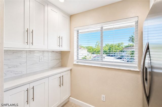2360 Naples Trace CIR 6, Naples, FL 34109
