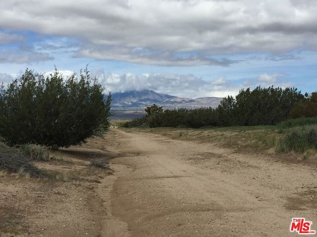 212 W Avenue E, Lancaster, CA 93536