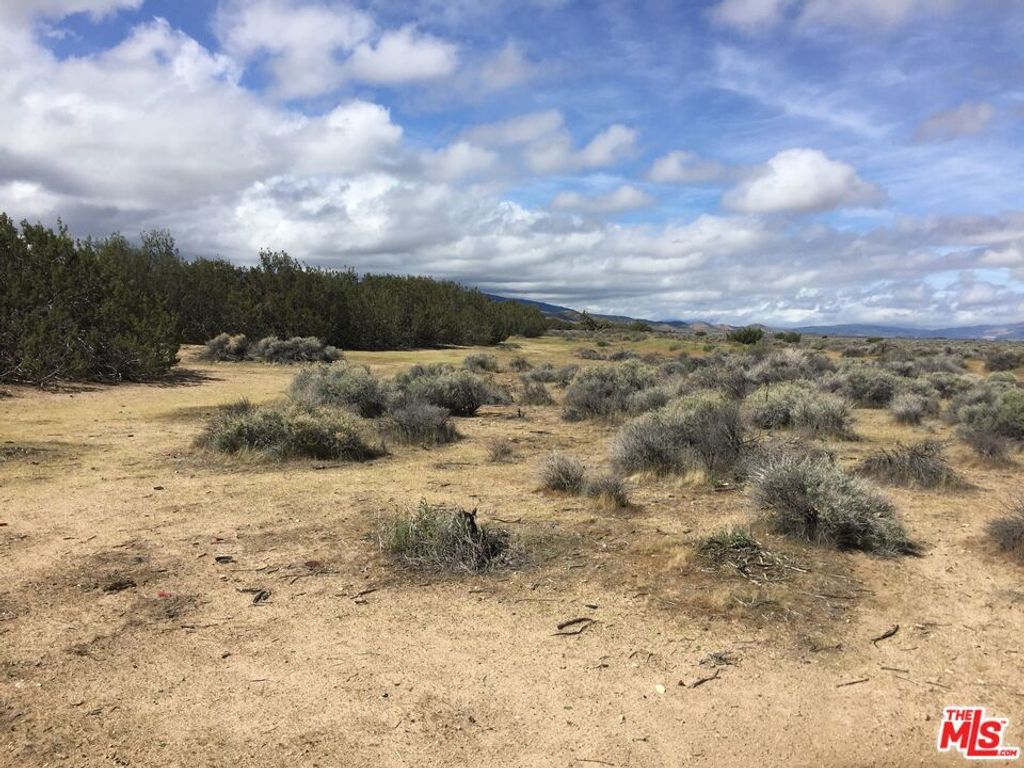 212 W Avenue E, Lancaster, CA 93536