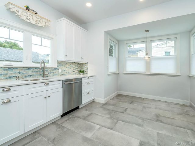 3 Ellison Street, Bayville, NY 11709
